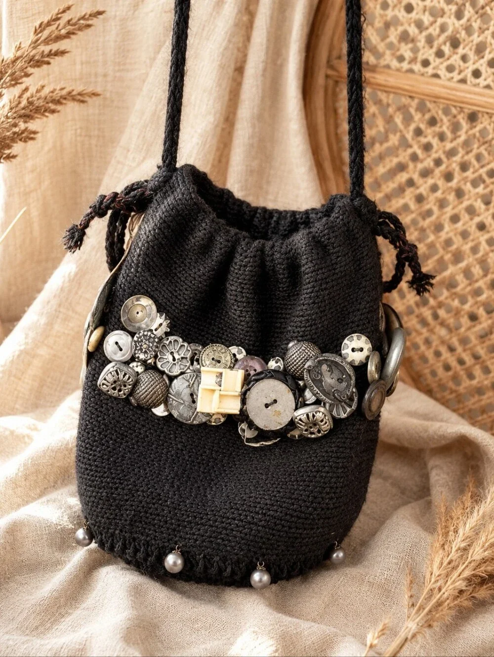 Carol Kurtz OOAK vintage button  Crochet drawstring bag